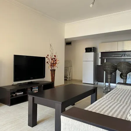 Apartment Arena 2 *